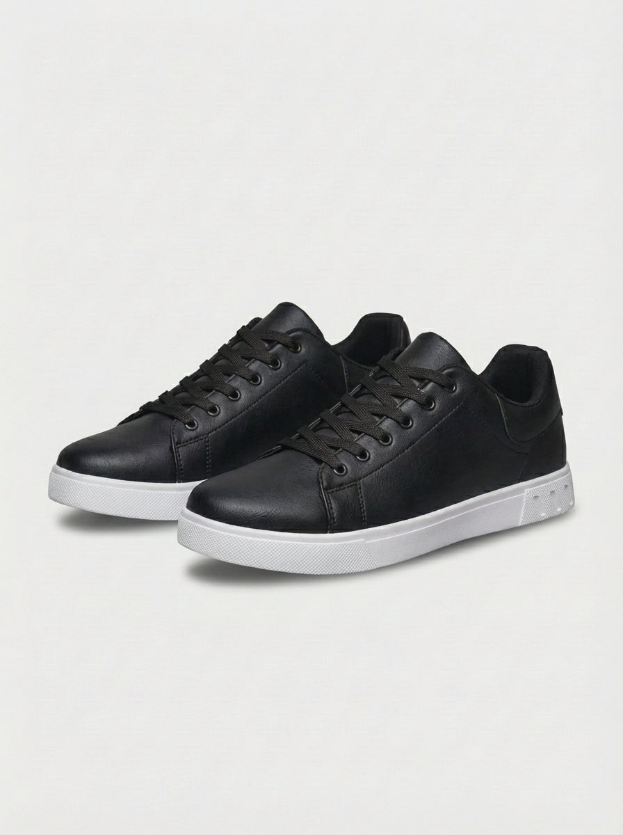 James | Men’s Low Top Lace Up Sneakers