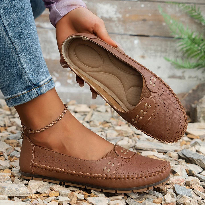 Abril | Women's Round Toe Flat Sole Slip On Shoes