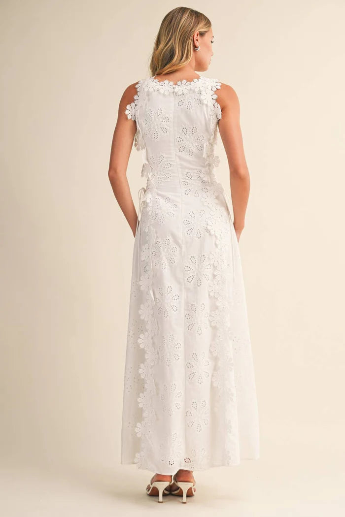 Alonza | Women’s Floral Sleeveless Round Neck Flowy Maxi Dress