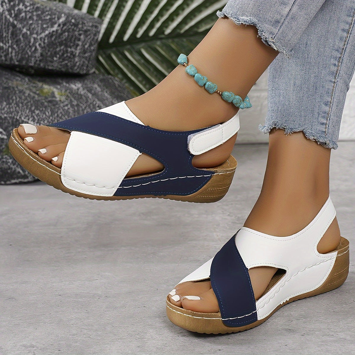 Amelia | Women’s Open Toe Criss Cross Summer Sandals