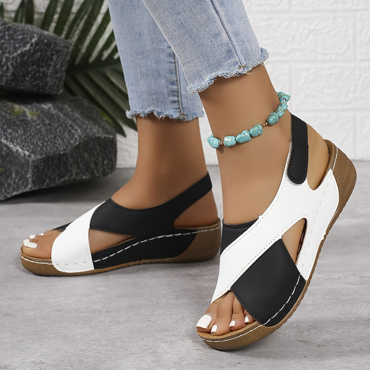 Amelia | Women’s Open Toe Criss Cross Summer Sandals