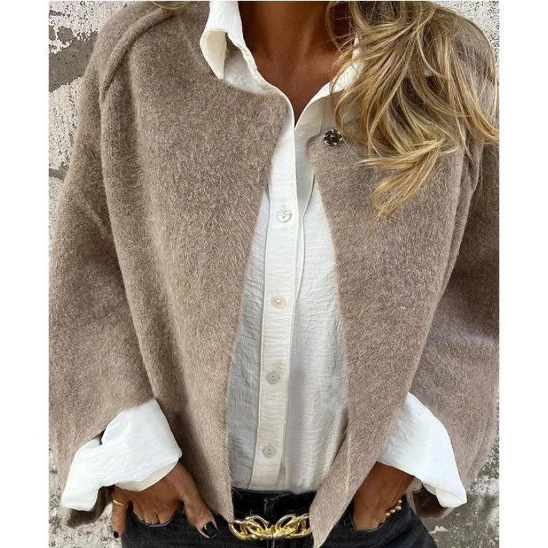 Amina | Women's Buttoned Collarless Long Sleeve Jacket