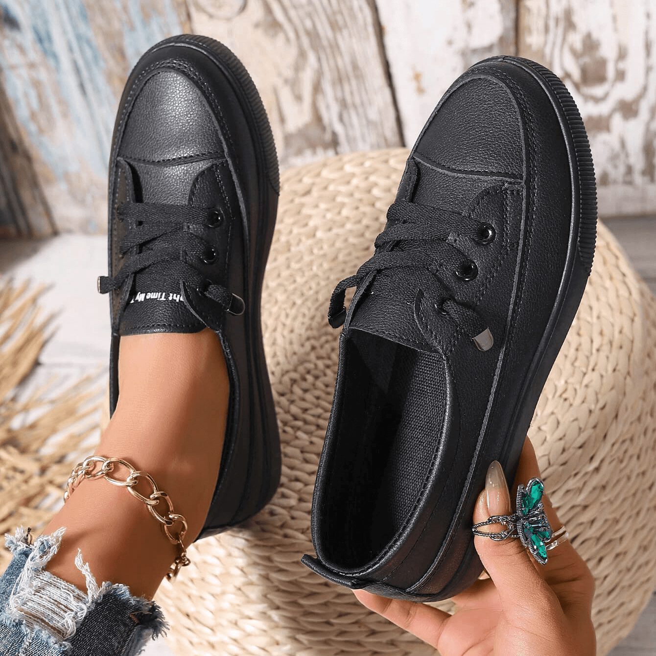 Amreen | Women's Low-Top Lace Up Closed Toe Shoes