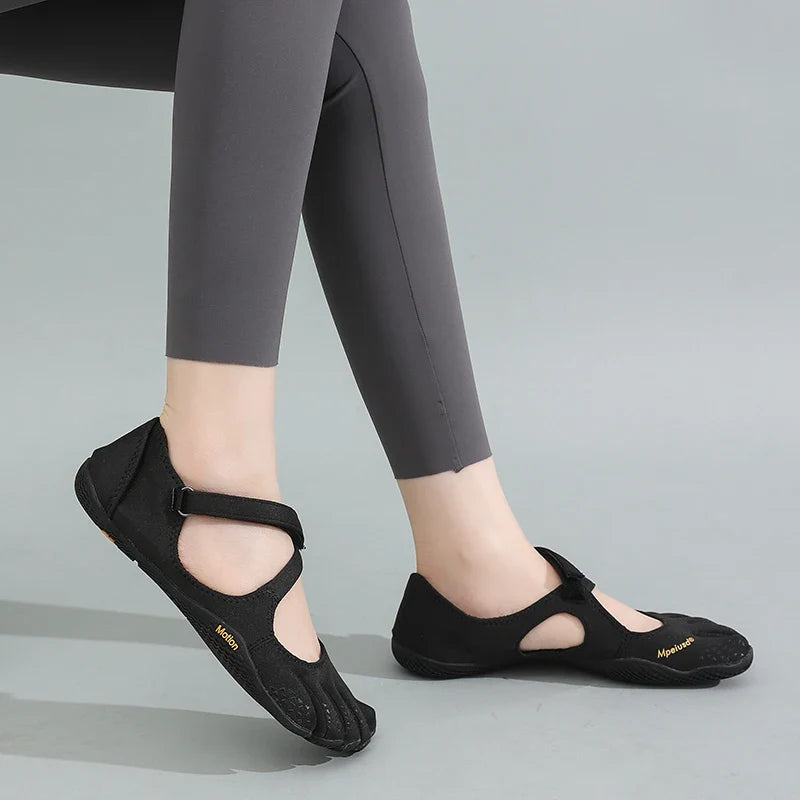 Analeigh | Women's Strappy Five-Toe Cut Out Barefoot Shoes