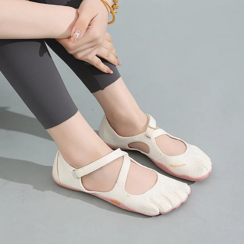 Analeigh | Women's Strappy Five-Toe Cut Out Barefoot Shoes
