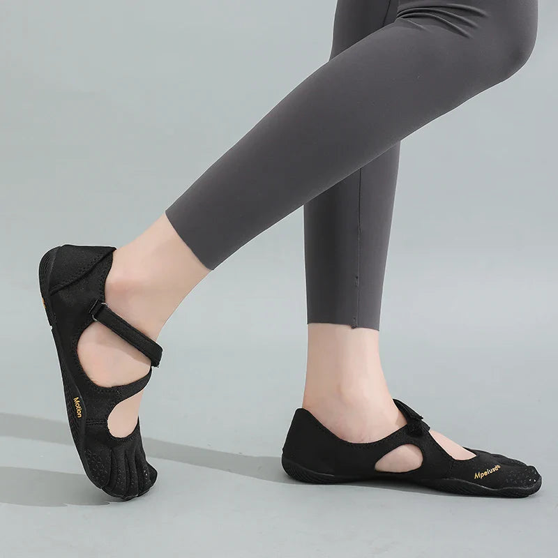 Analeigh | Women's Strappy Five-Toe Cut Out Barefoot Shoes