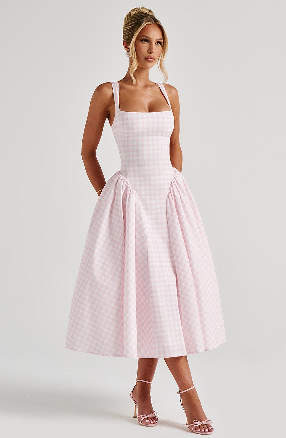 Anette | Women's Sleeveless Square Neck Gingham Midi Dress