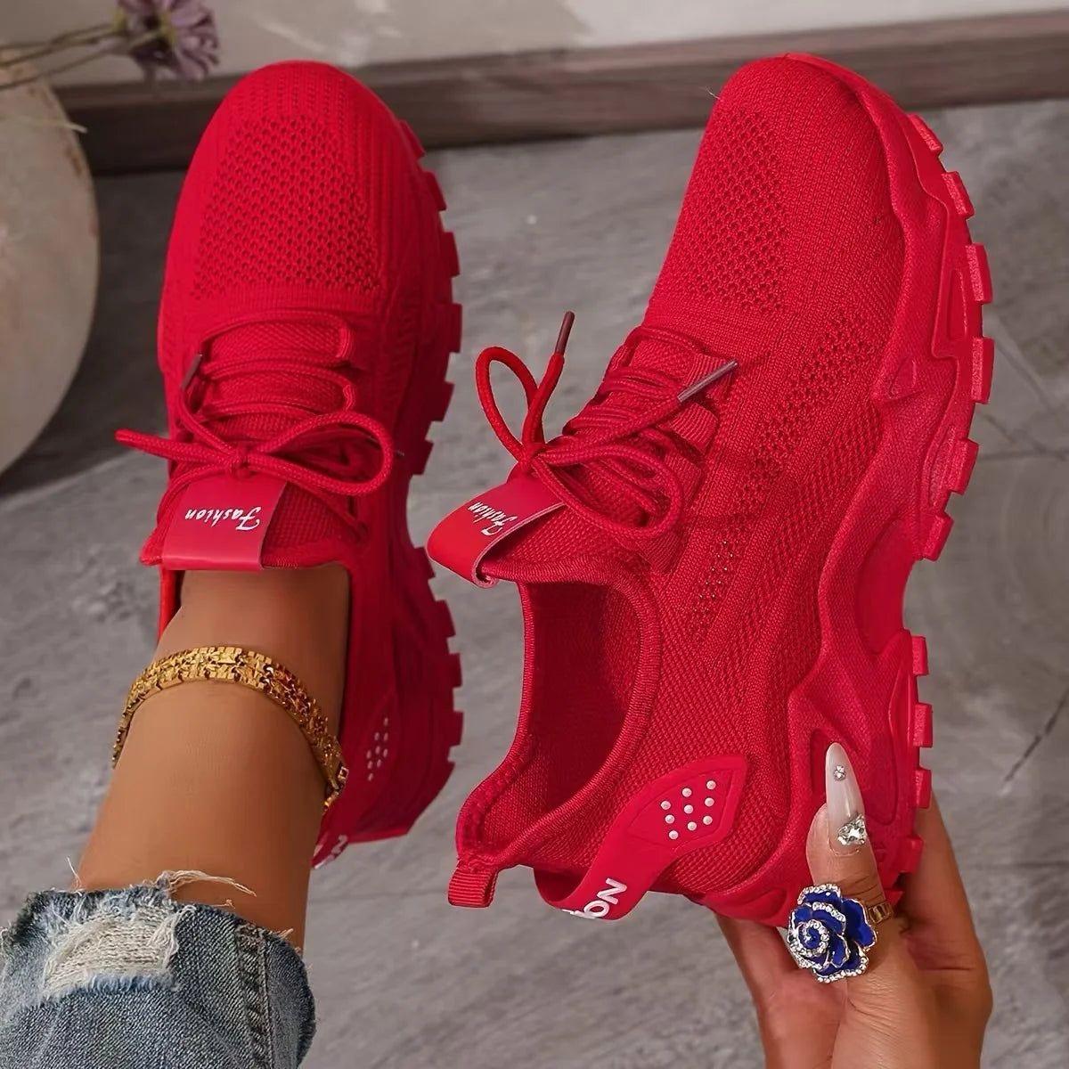 Apolline | Women’s Low Top Lace Up Round Toe Walking Sneakers