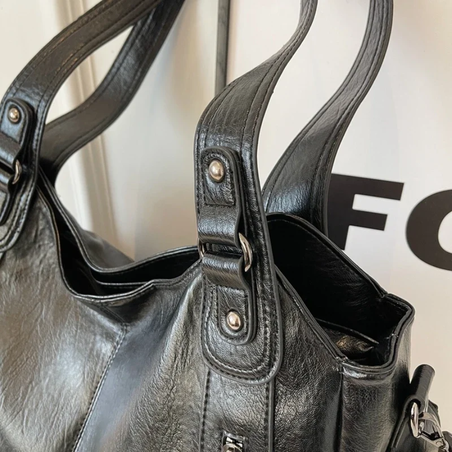 Arielle | Women’s Crossbody Multi Pocket Shoulder Bag