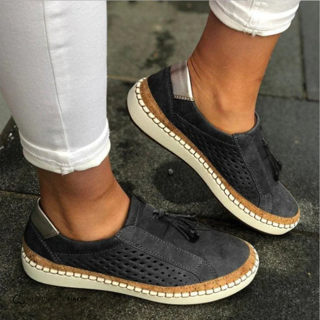 Arnetta | Women’s Round Toe Low Top Sneakers