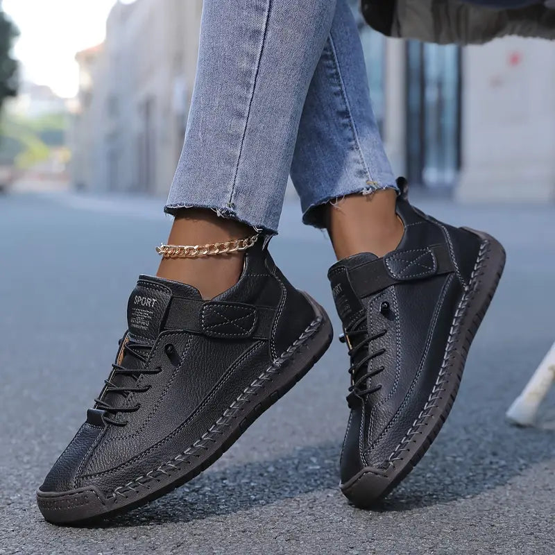 Autumn | Women’s Round Toe Lace Up Sneakers