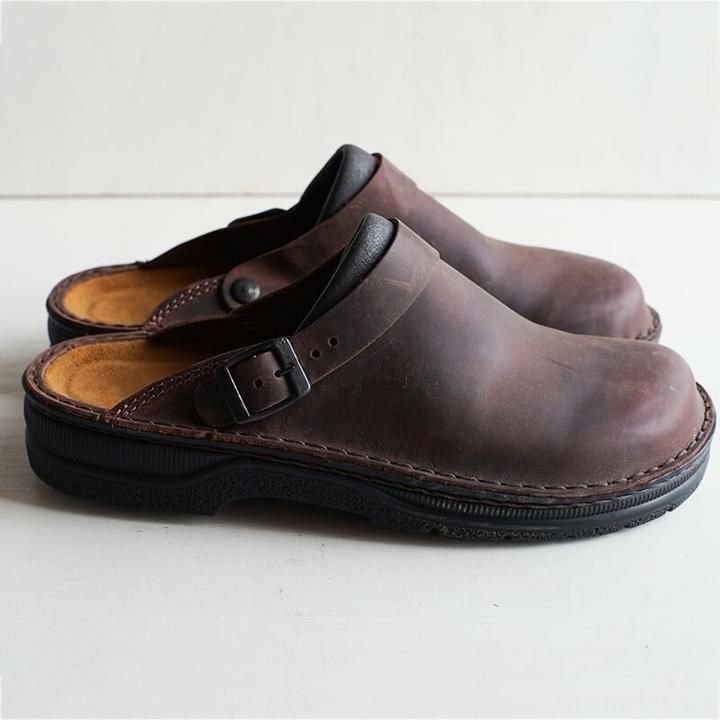 Benson | Men’s Round Toe Buckle Strap Slip-On Clogs