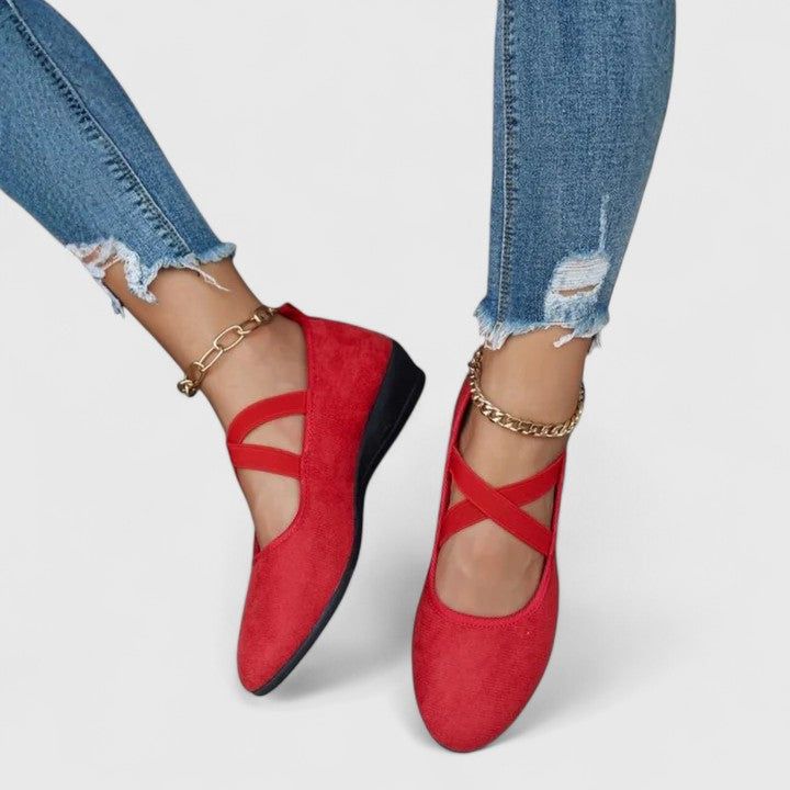 Bonnie | Women’s Round Toe Criss Cross Strap Wedge Pumps