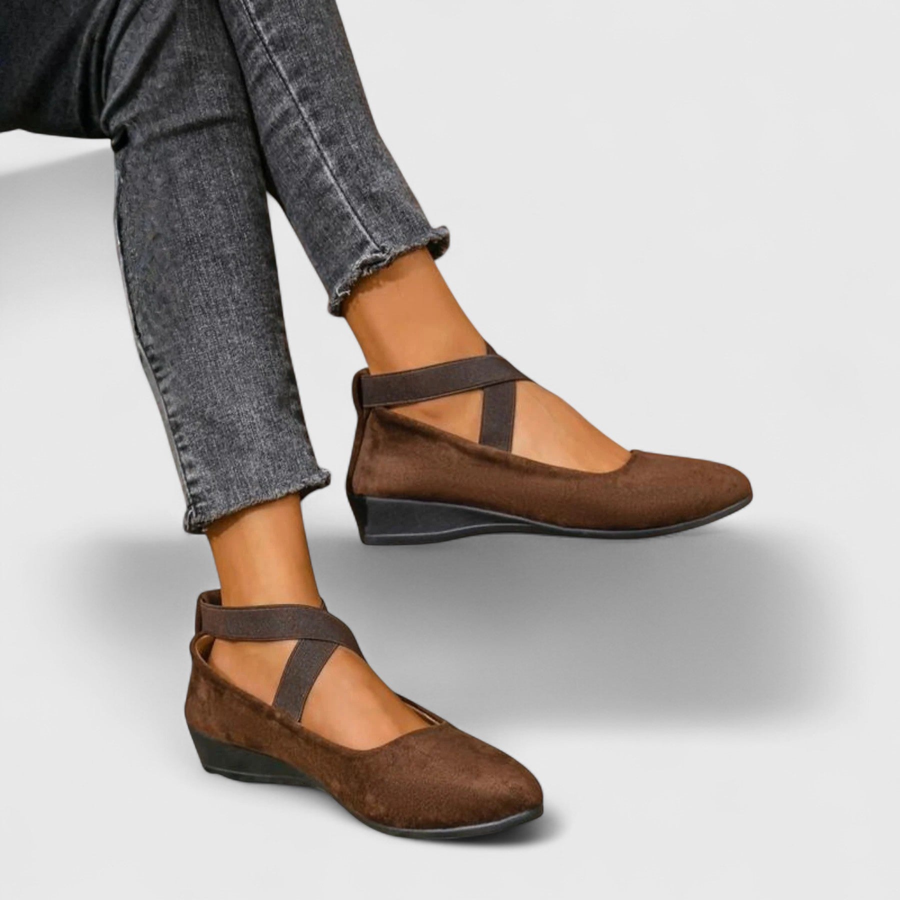 Bonnie | Women’s Round Toe Criss Cross Strap Wedge Pumps