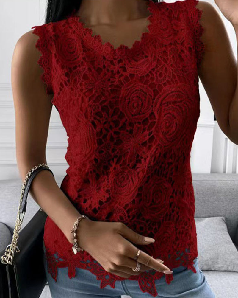 Brinley | Women’s Floral Pattern Scallopped Summer Top