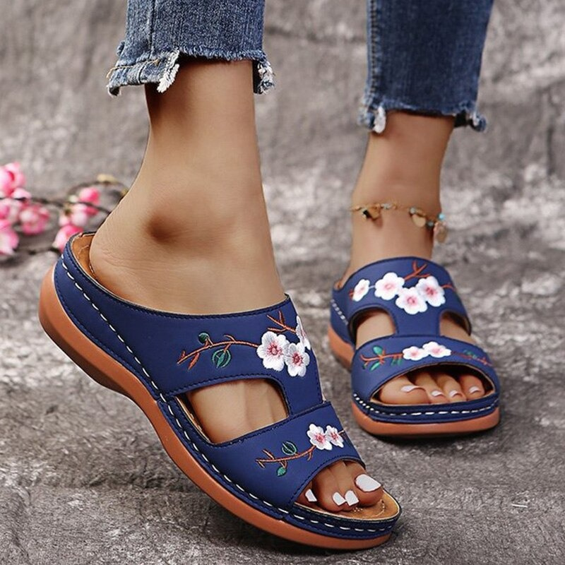 Catherine | Women’s Floral Round Toe Platform Wedge Slippers