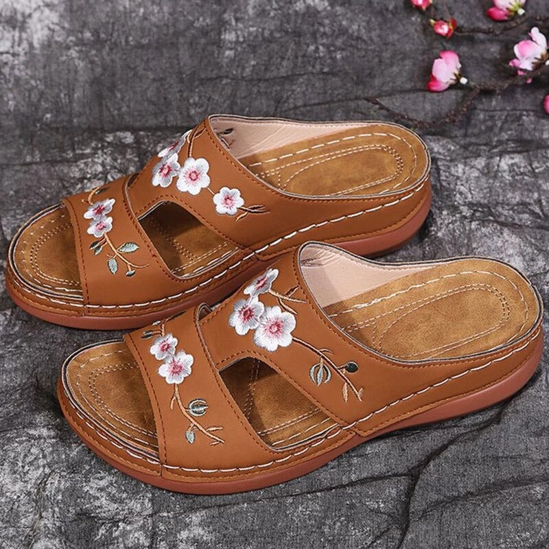 Catherine | Women’s Floral Round Toe Platform Wedge Slippers