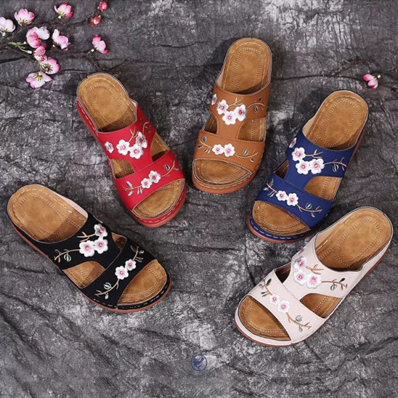 Catherine | Women’s Floral Round Toe Platform Wedge Slippers