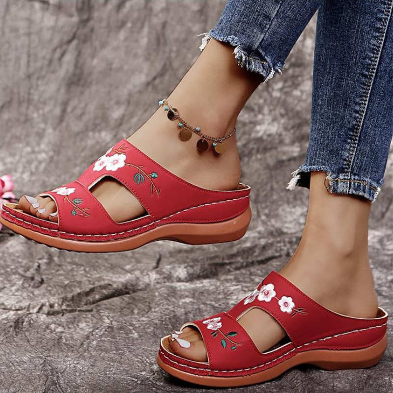 Catherine | Women’s Floral Round Toe Platform Wedge Slippers