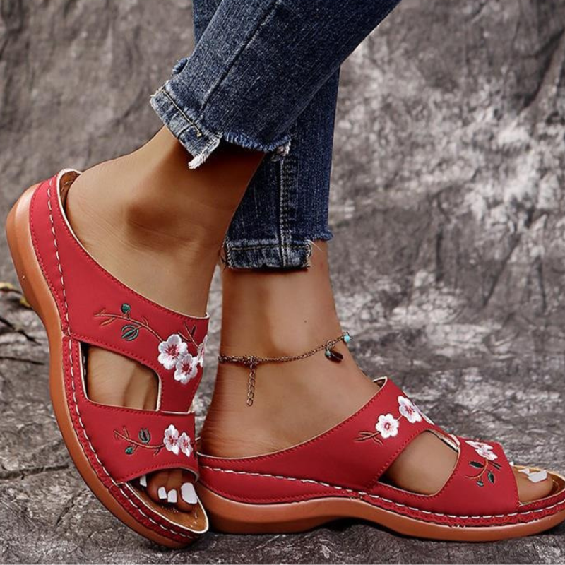 Catherine | Women’s Floral Round Toe Platform Wedge Slippers