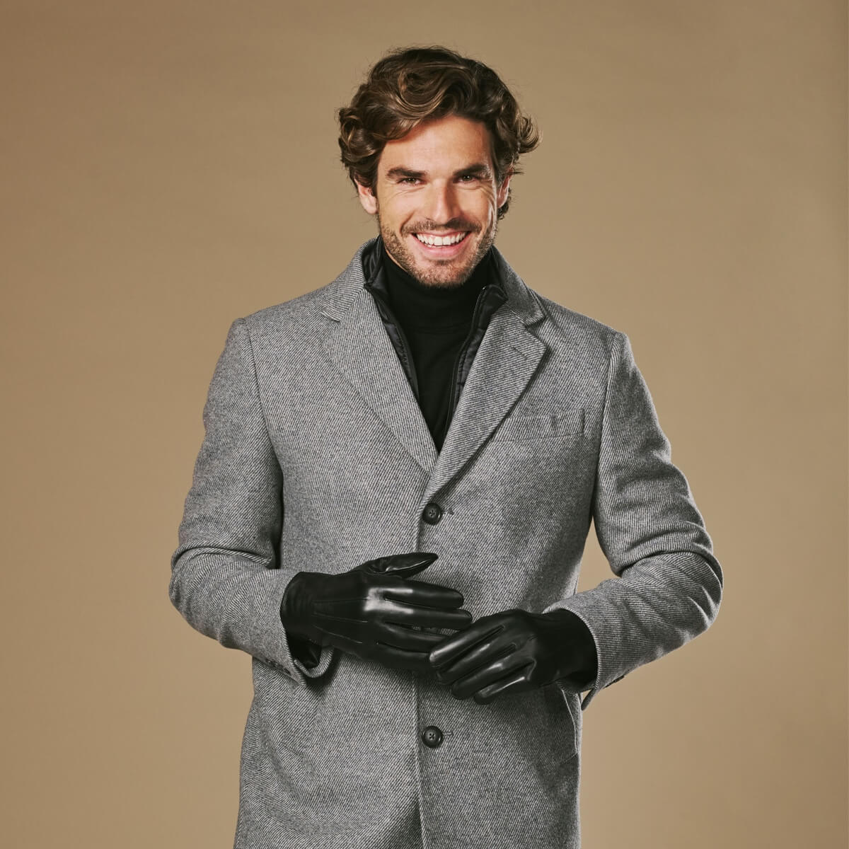 Men's Rabbit Fur Lined Leather Touchscreen Gloves in Black