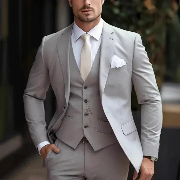 Men's Peak Lapel Slim Fit Three-Piece Formal Suit with Vest