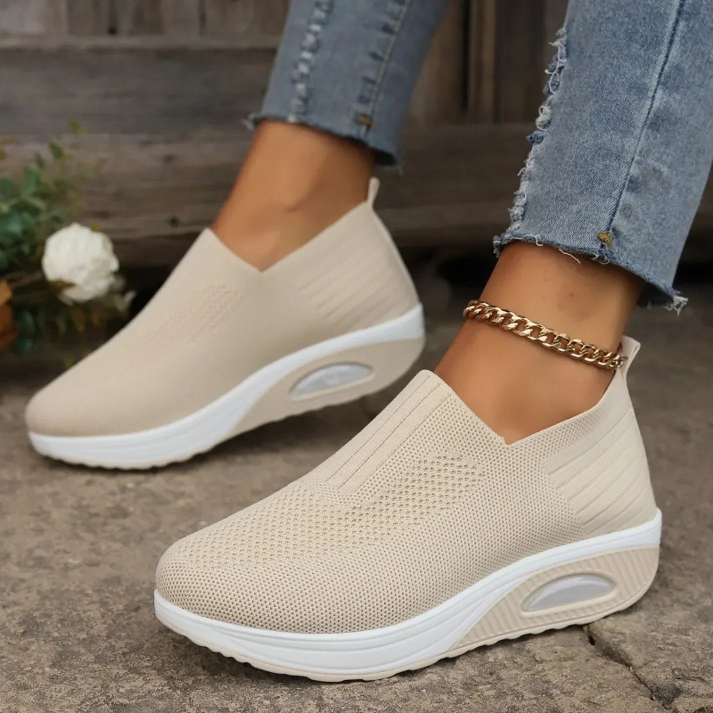 Stacey | Women’s Round Toe Slip On Sneakers