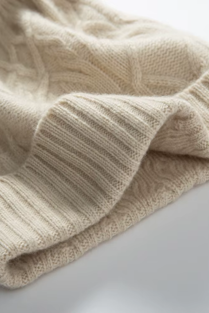 Women's Cable Knit Beanie with Faux Fur Pom
