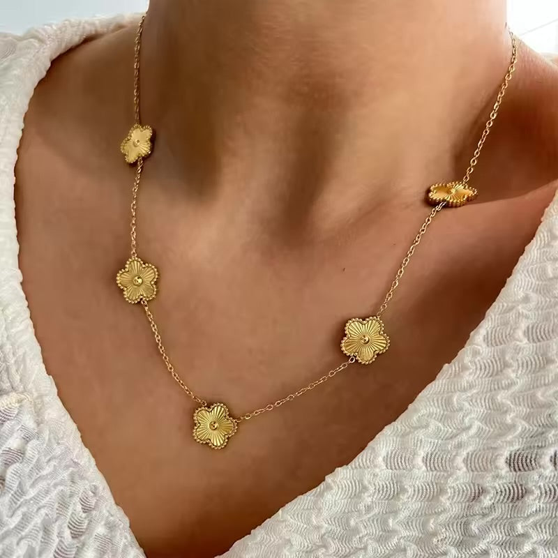 Women's Gold-Tone Clover Station Necklace