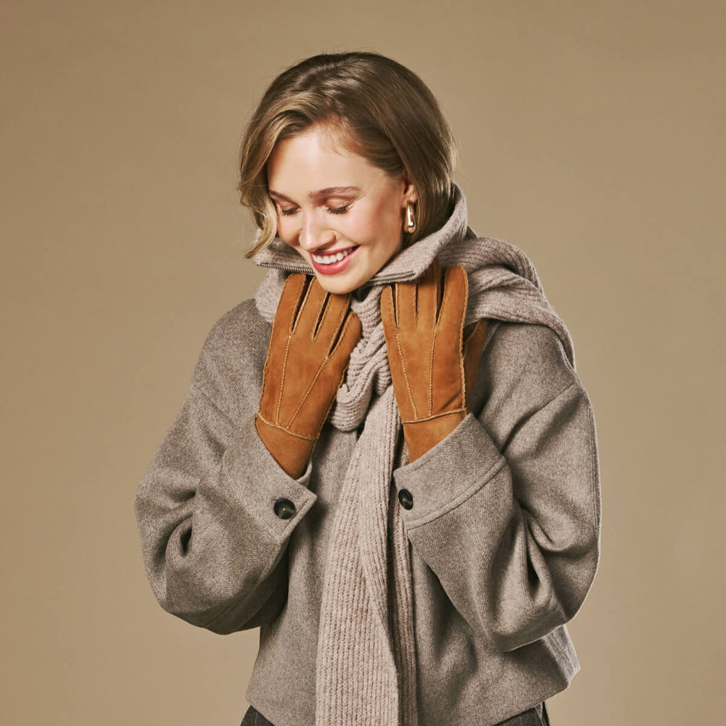 Women's Topstitched Faux Shearling Winter Gloves