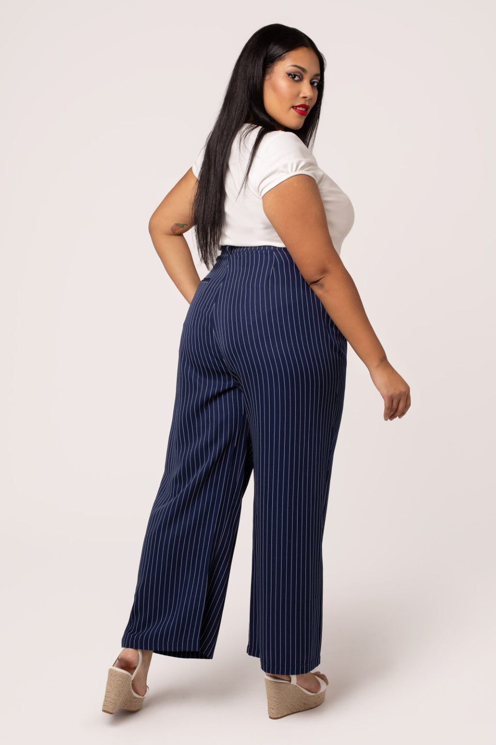 Women's Retro Pinstripe Pleated Wide Leg Pants in Navy