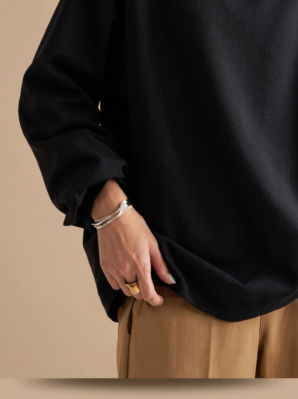 Women's Relaxed Fit Mock Neck Long Sleeve Top