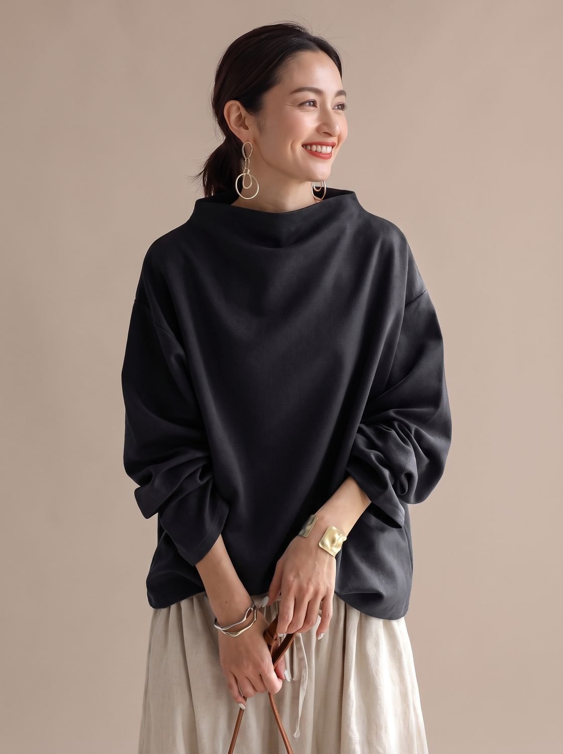 Women's Relaxed Fit Mock Neck Long Sleeve Top